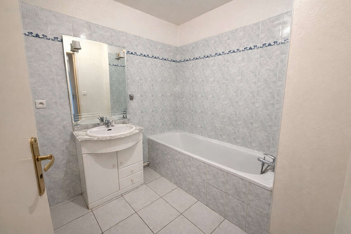 Appartement à MARSEILLE-8E