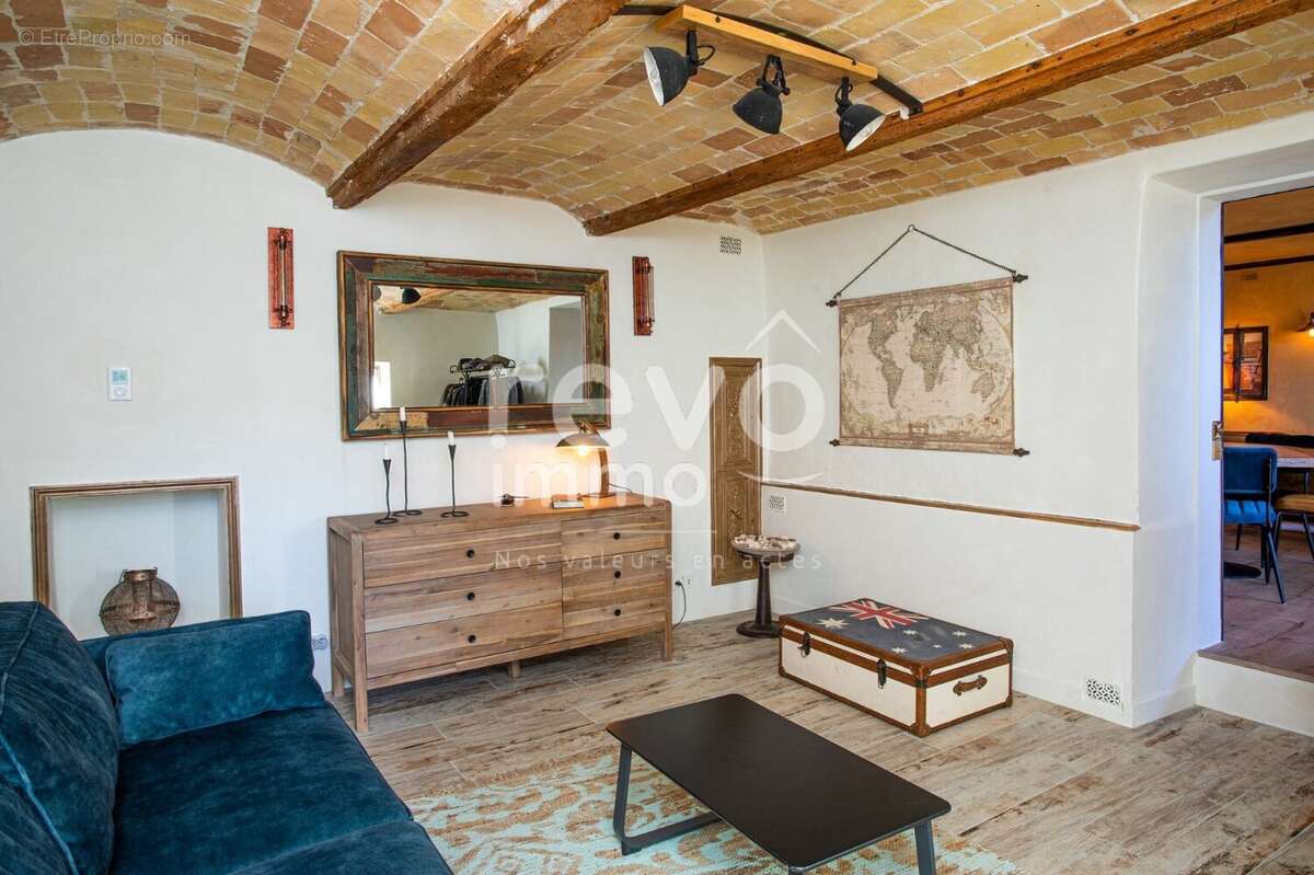 Mas de village de charme rénové avec goût ! - photo 13