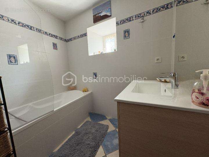 Maison à CORME-ECLUSE