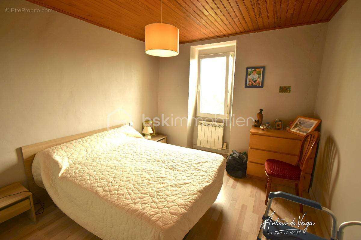 Maison à COURRENSAN