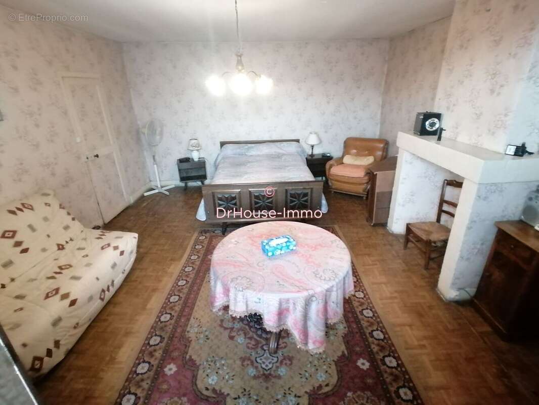 Maison 102 m² à Les Ormes  - photo 5