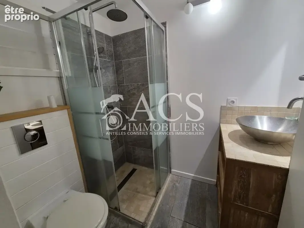 Appartement F2/F3 meublé avec vue mer dans résidence avec piscine - photo 12