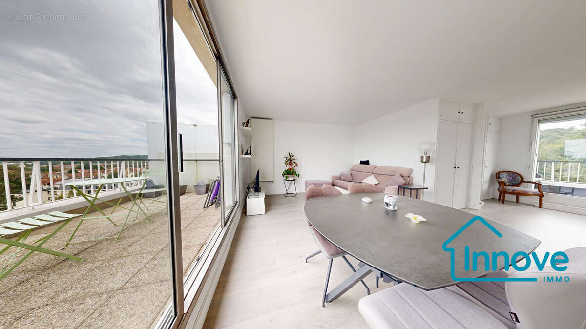 Appartement à VERSAILLES