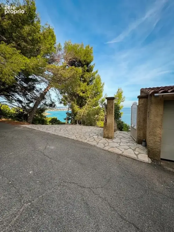 Aux heures claires ; Maison T3/4 avec garage , grande terrasse et superbe vue sur l'etang de berre - photo 3