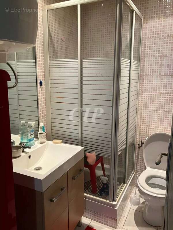 Appartement à SALERNES