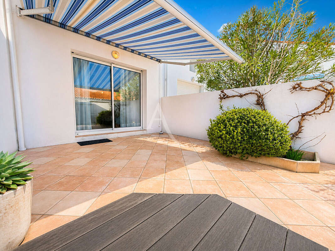 Maison Saint Gilles Croix De Vie 3 pièce(s) 78 m2 - photo 2