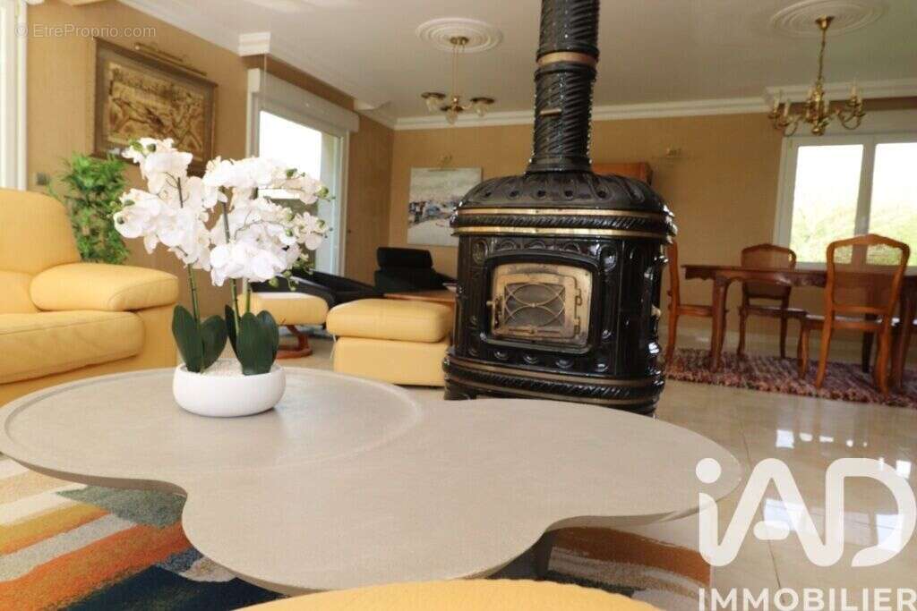 Photo 4 - Maison à SAINT-VRAN