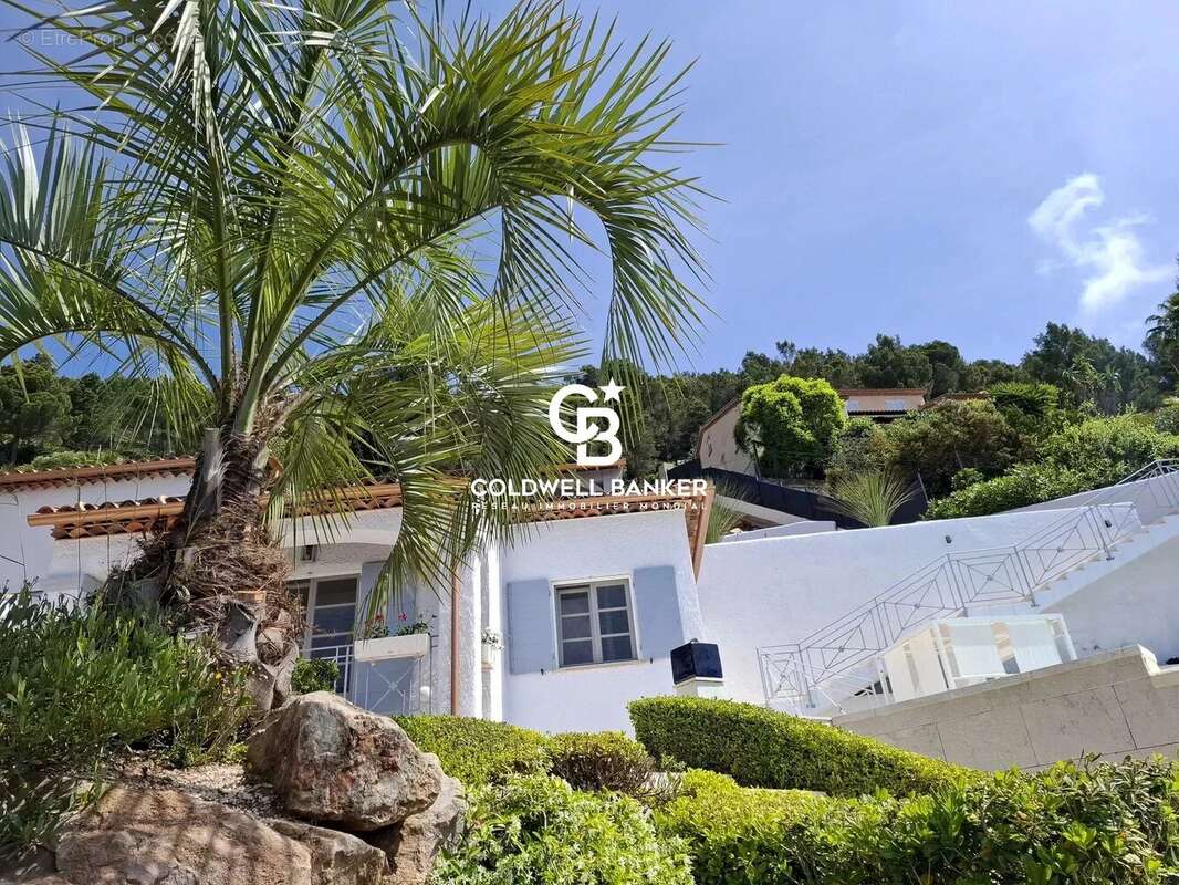 Maison à CARQUEIRANNE