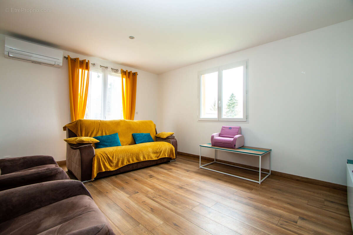 Maison à VERNEUIL-SUR-VIENNE