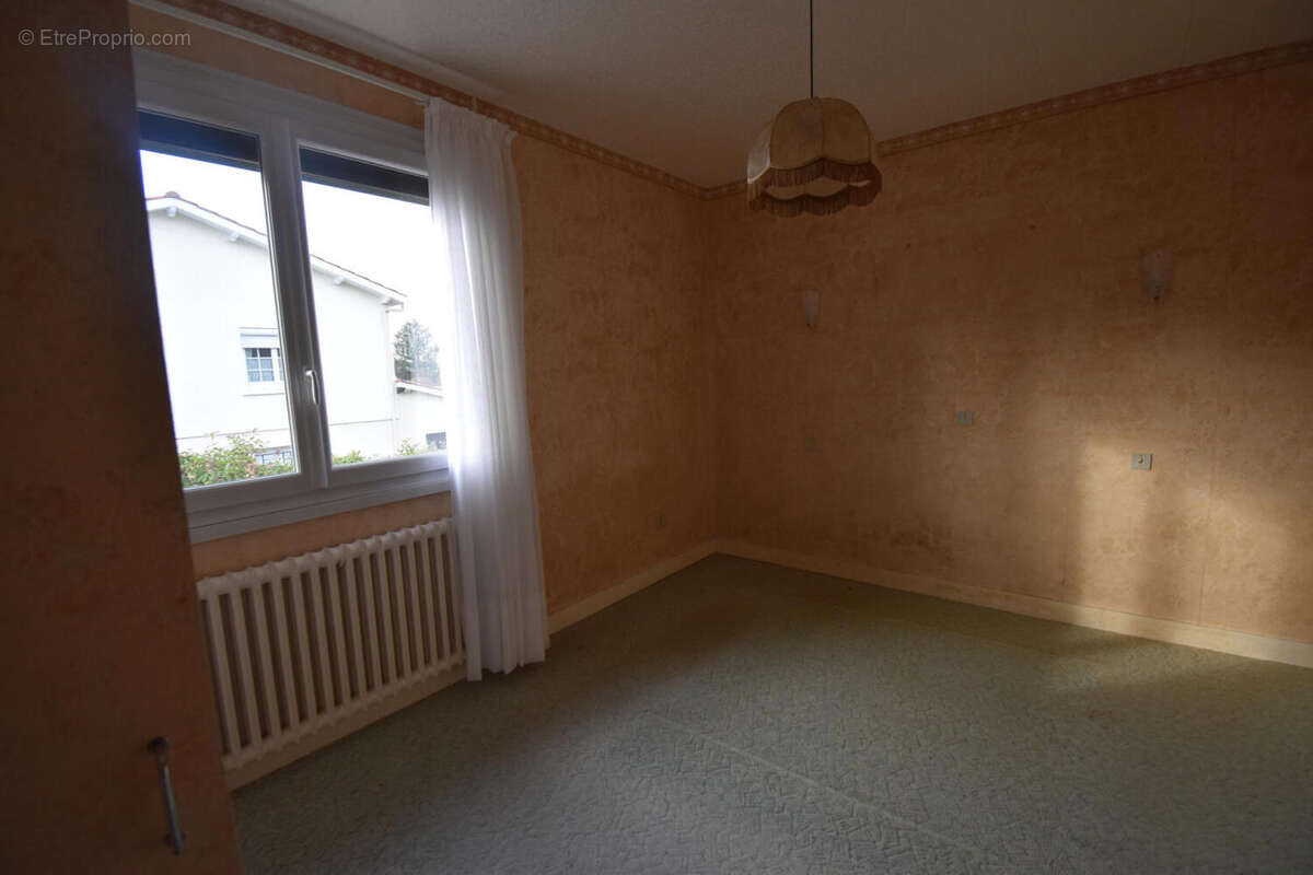 DSC_0023 - Maison à RUELLE-SUR-TOUVRE