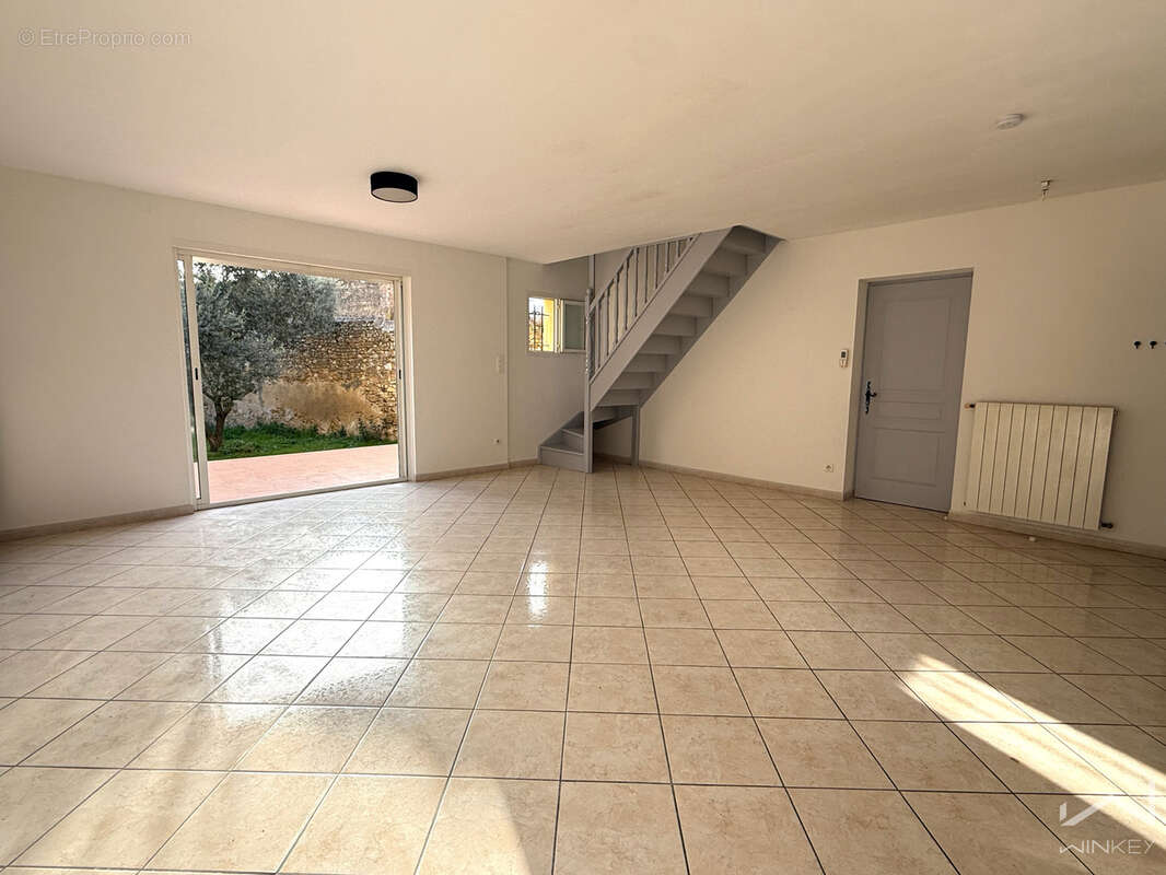 Maison à MONDRAGON