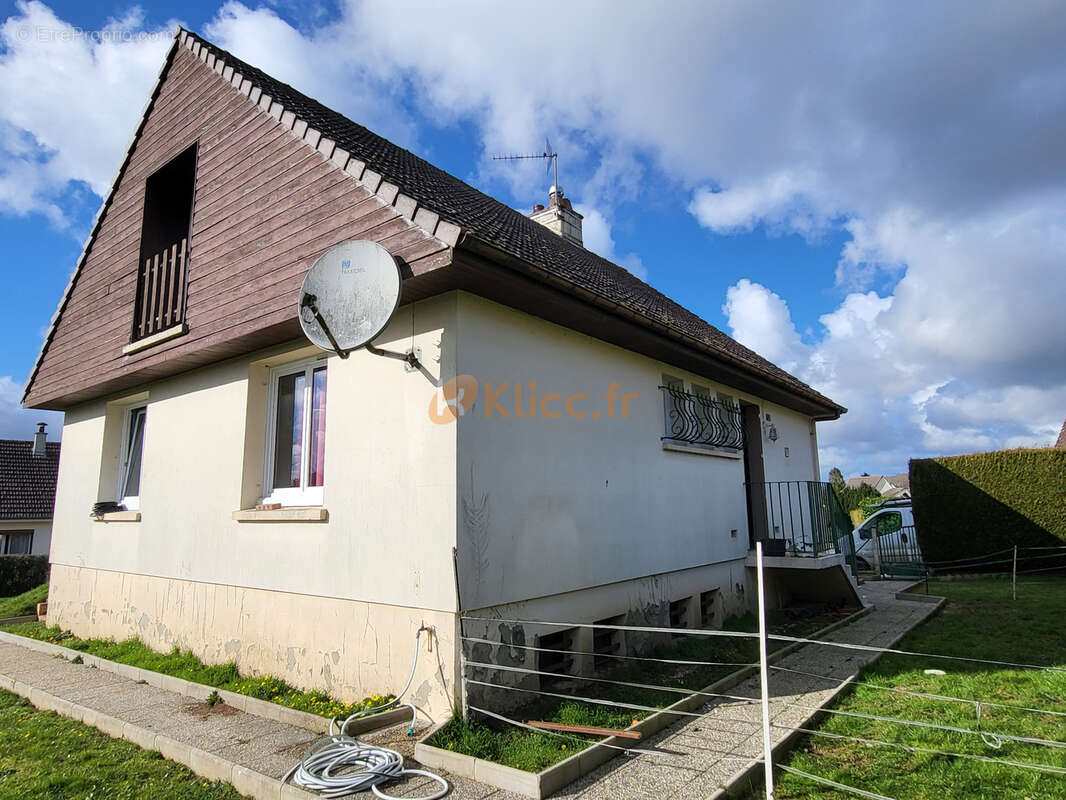 Maison à CANY-BARVILLE