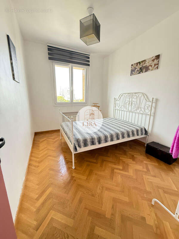Appartement à MARSEILLE-6E