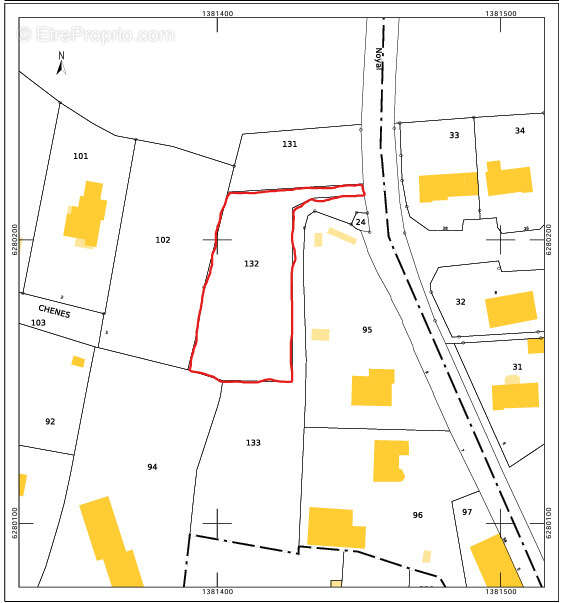 Terrain à SAINT-JULIEN-DE-VOUVANTES