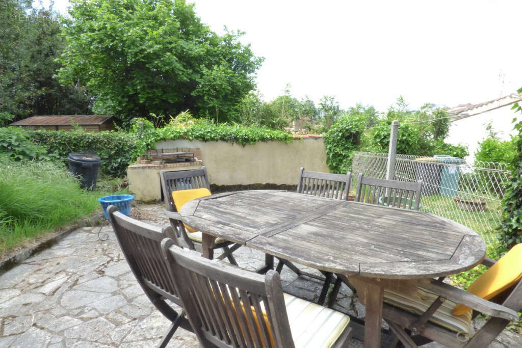 Maison à MORTAGNE-SUR-GIRONDE