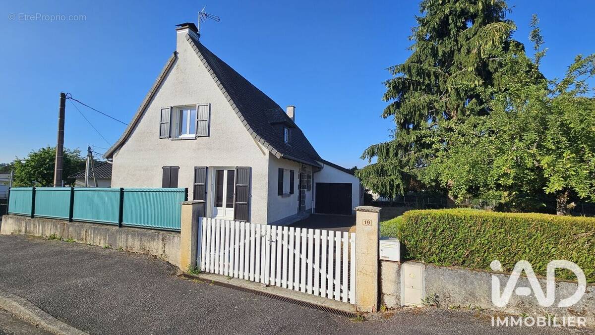 Photo 1 - Maison à SANSAC-DE-MARMIESSE