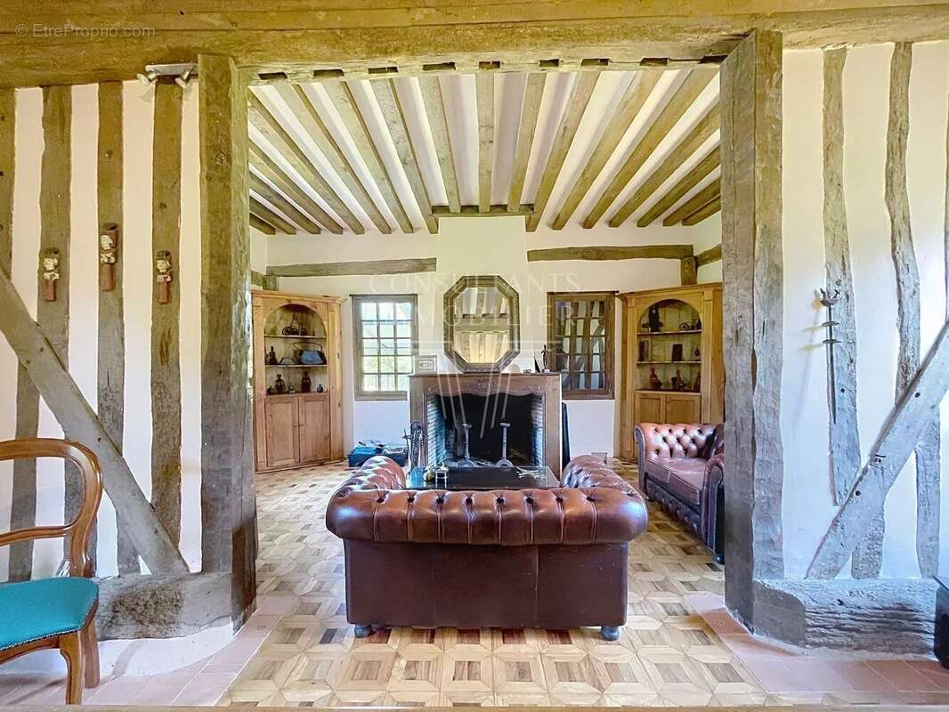 Maison à PONT-L'EVEQUE