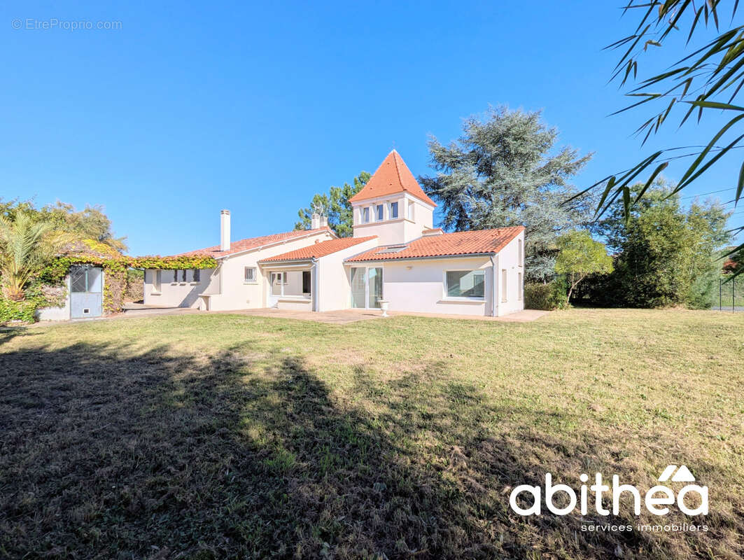 Maison à SAINT-GERMAIN-DU-PUCH