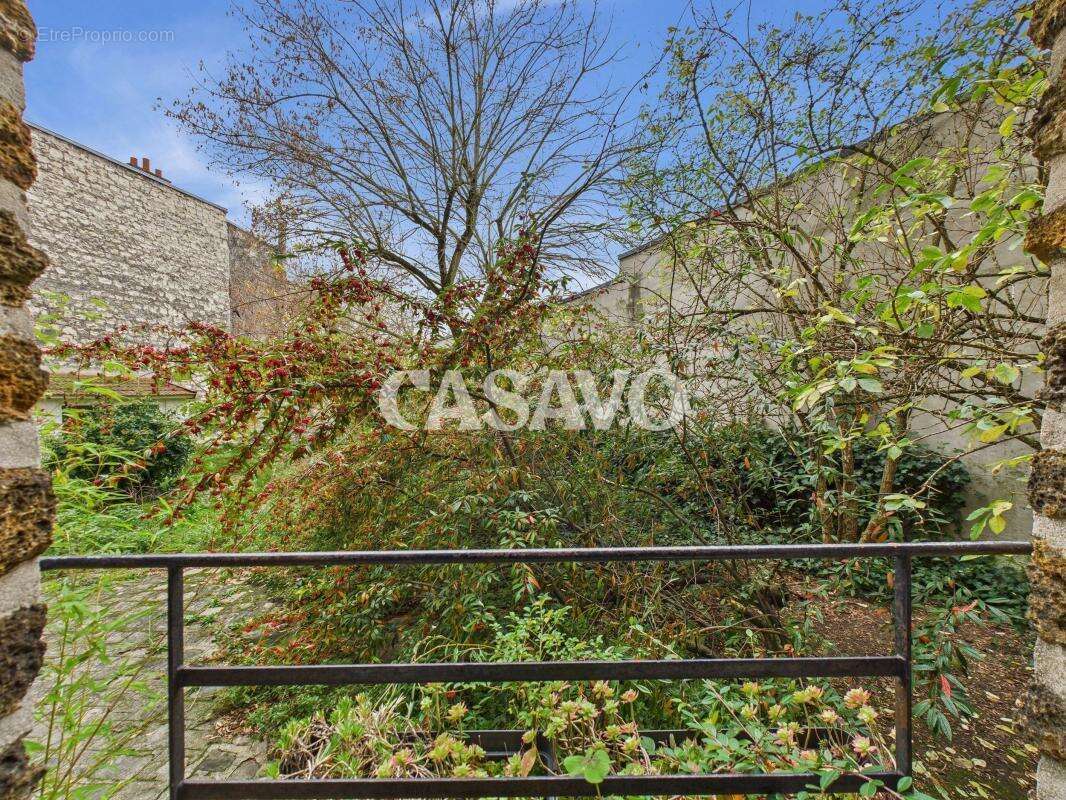 Appartement à LES LILAS