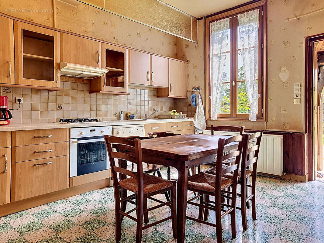 Maison à LA HAYE-MALHERBE