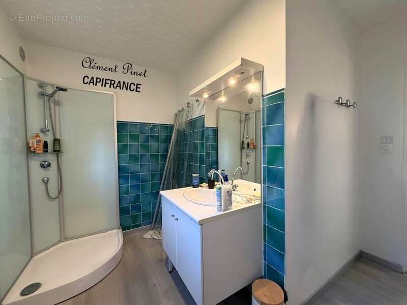 Maison avec fort potentiel à Gap Sud – 156 m², jardin, garage et vue dégagée - photo 10