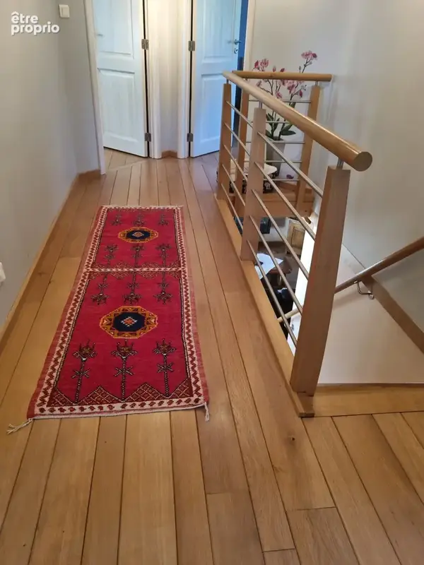 Maison avec terrain et piscine - photo 37