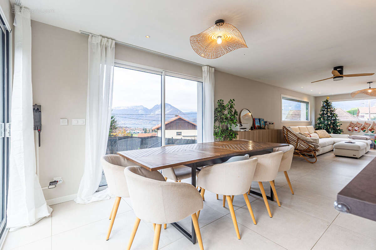 Maison à SAINT-JORIOZ