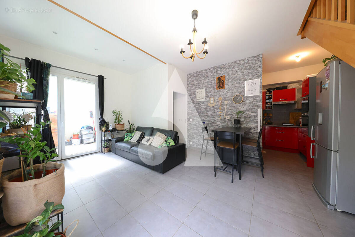 Appartement à CORBEIL-ESSONNES