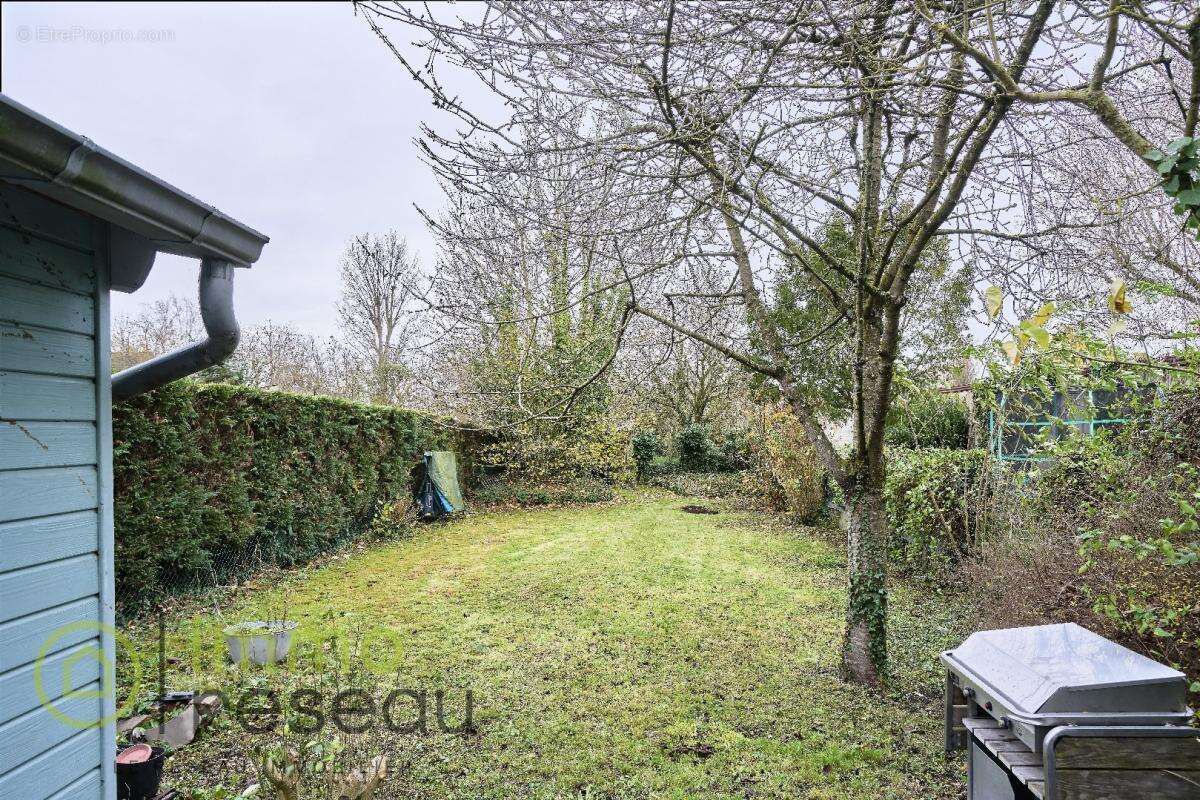 Maison à LA CHAPELLE-D&#039;ARMENTIERES