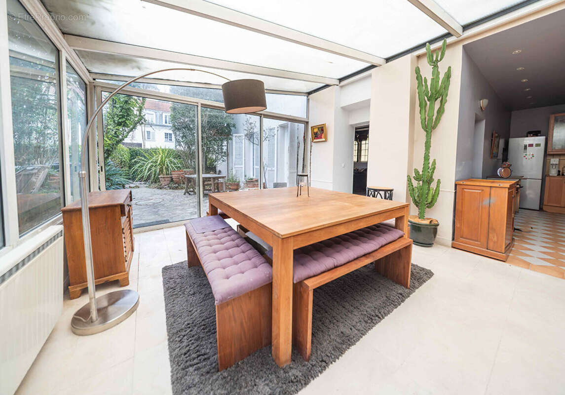 Maison à LE PLESSIS-ROBINSON