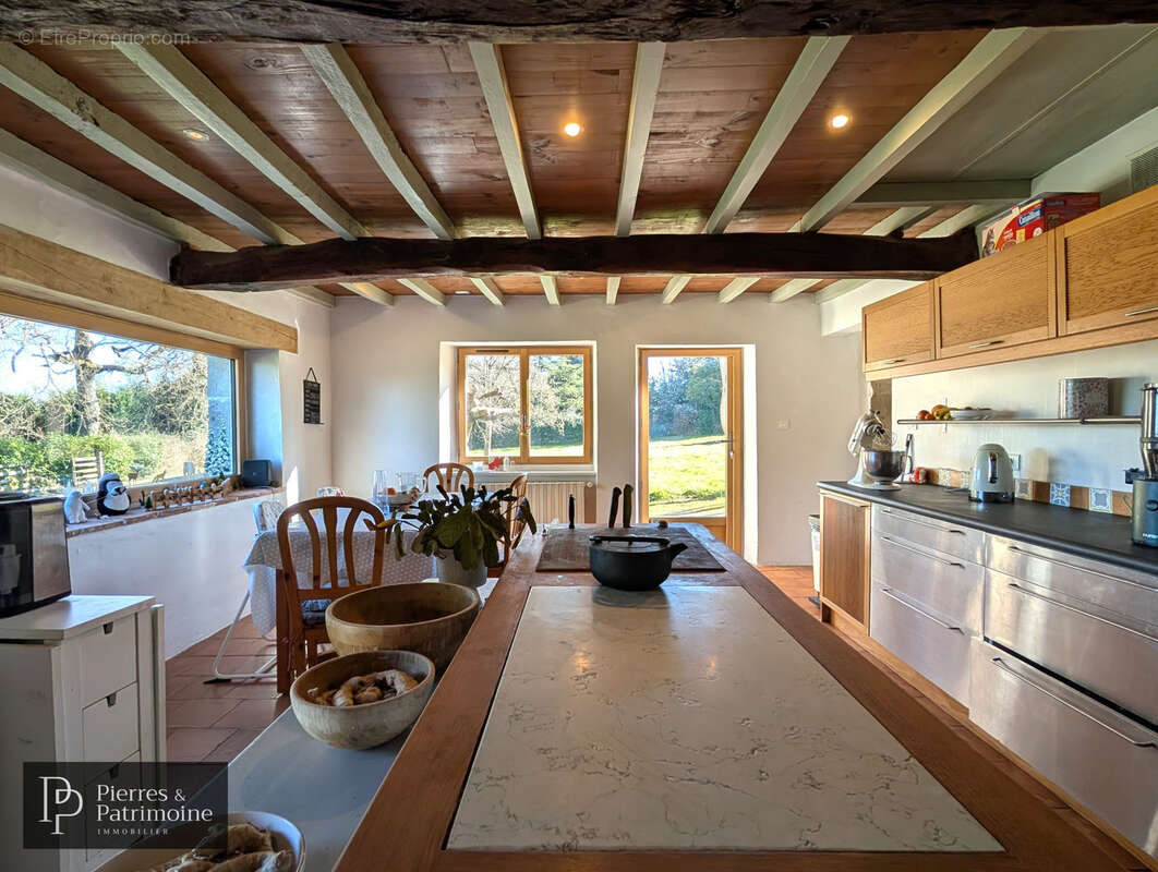 Maison à MONCRABEAU