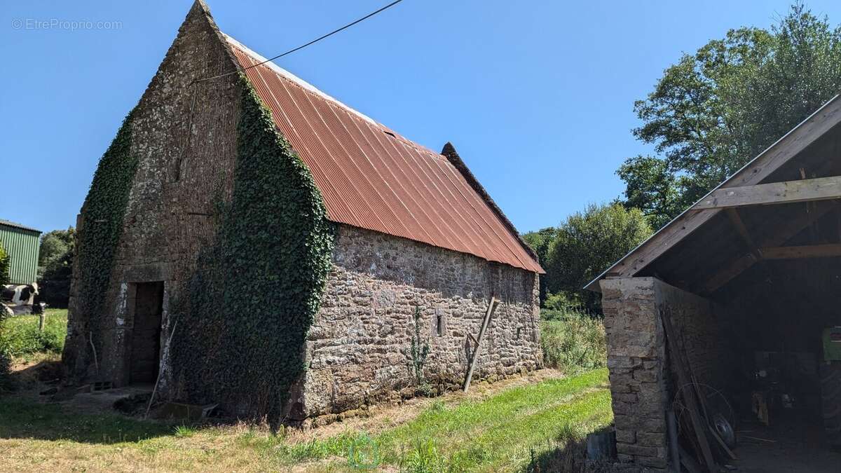 Maison à CAMORS