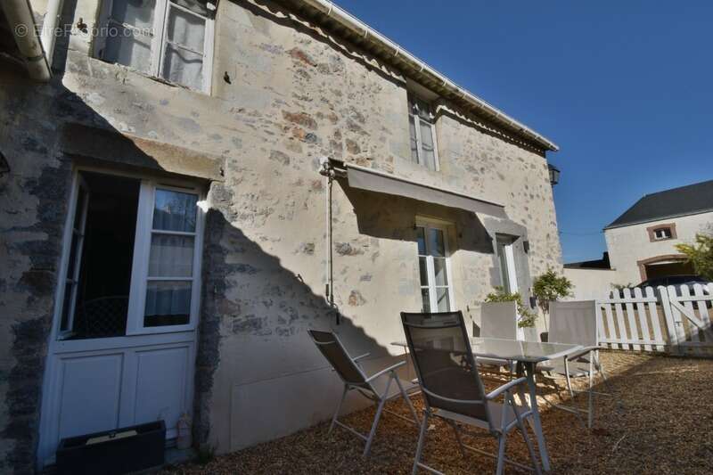 Maison à SOULGE-SUR-OUETTE