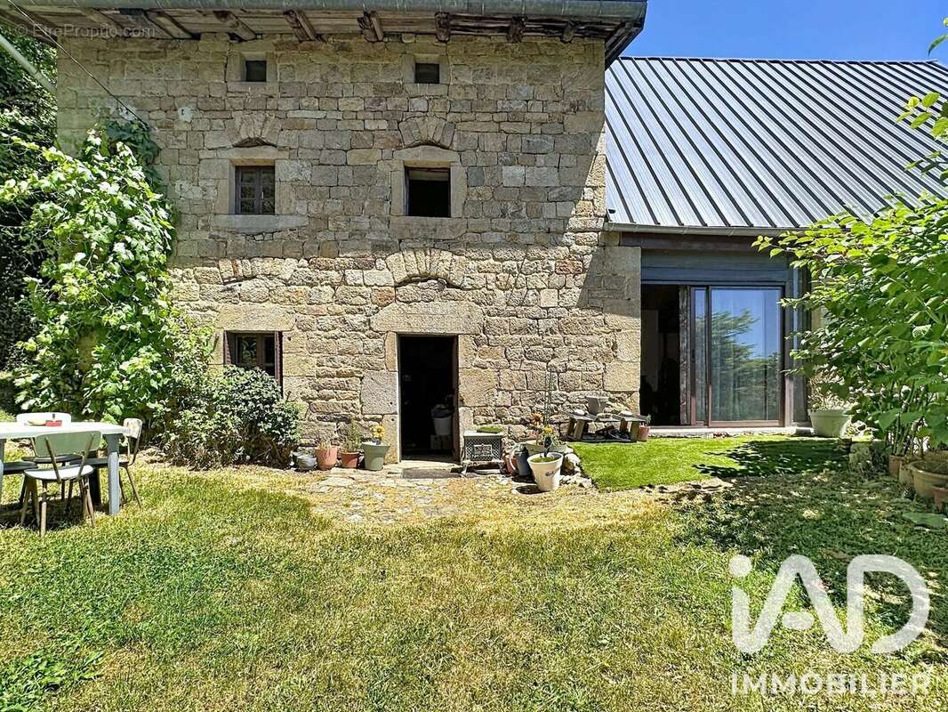 Maison 116 m² à Grandval  - photo 9