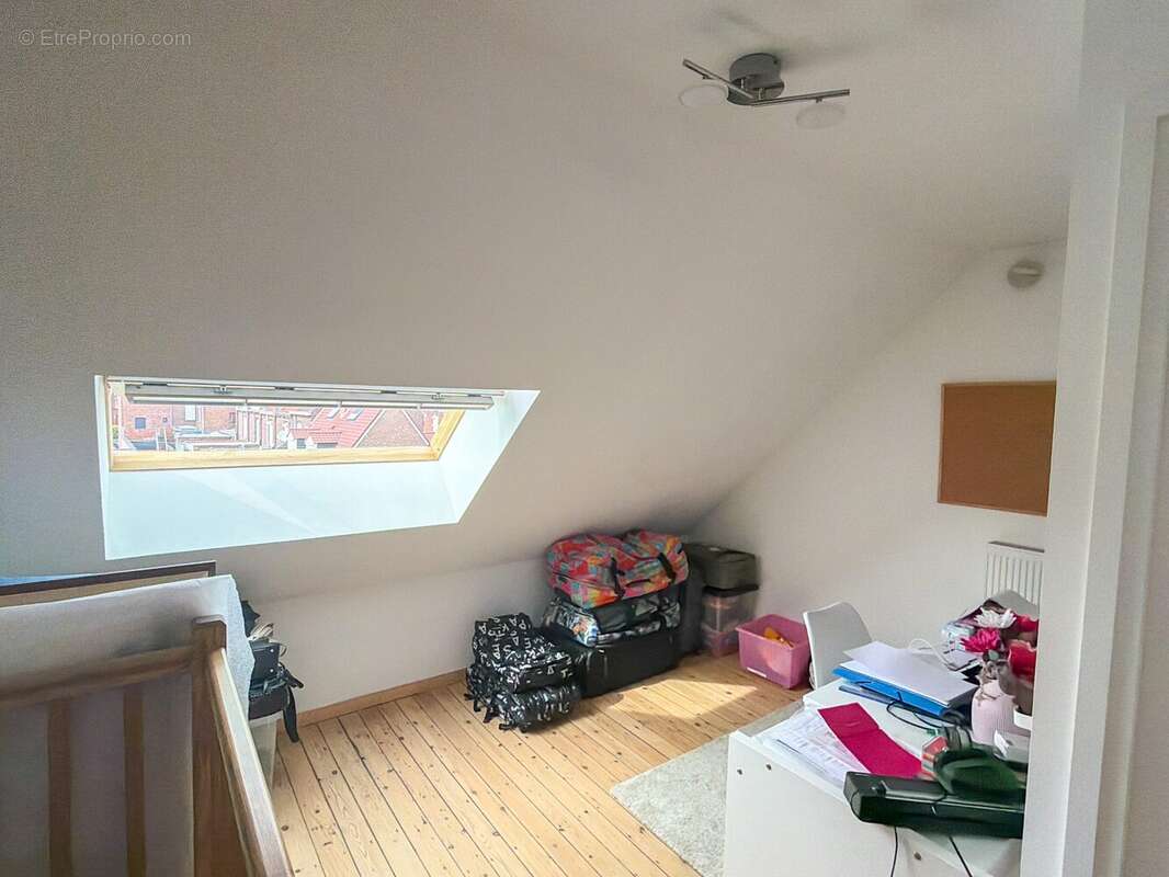 Maison 192 m² à Lys-Lez-Lannoy  - photo 8