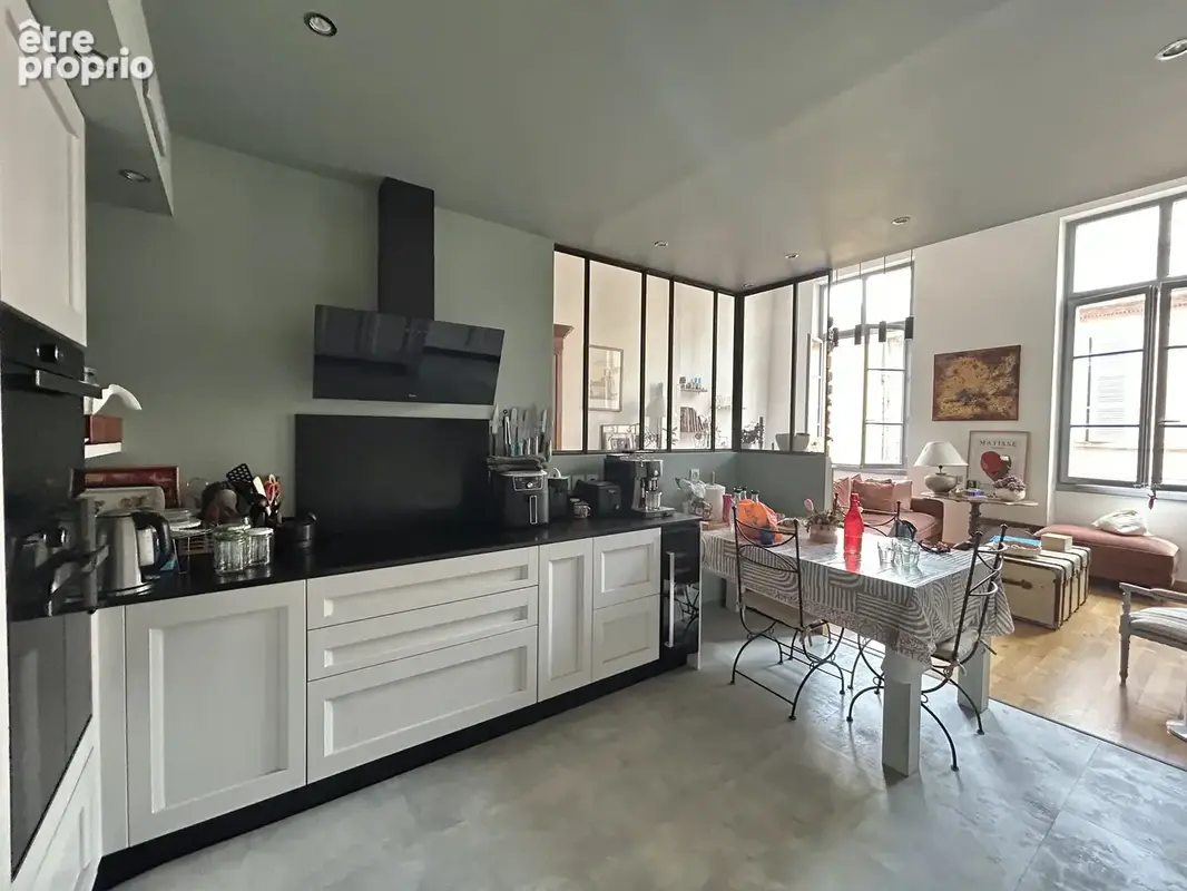 Bel appartement T4 avec ascenseur. - photo 5