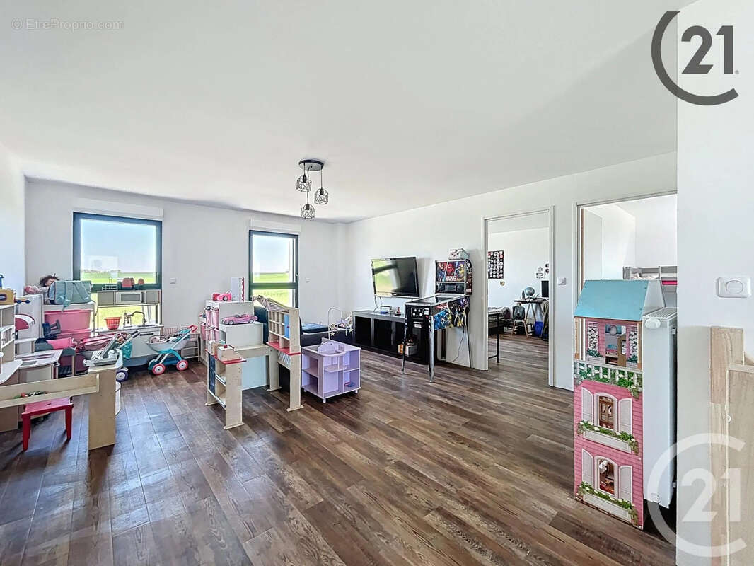 Maison à PRUNAY-BELLEVILLE