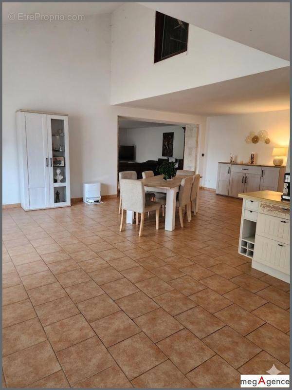 Maison à SAINT-MARTIAL