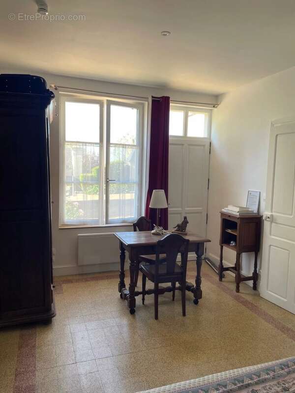 Maison à LE PUY-NOTRE-DAME