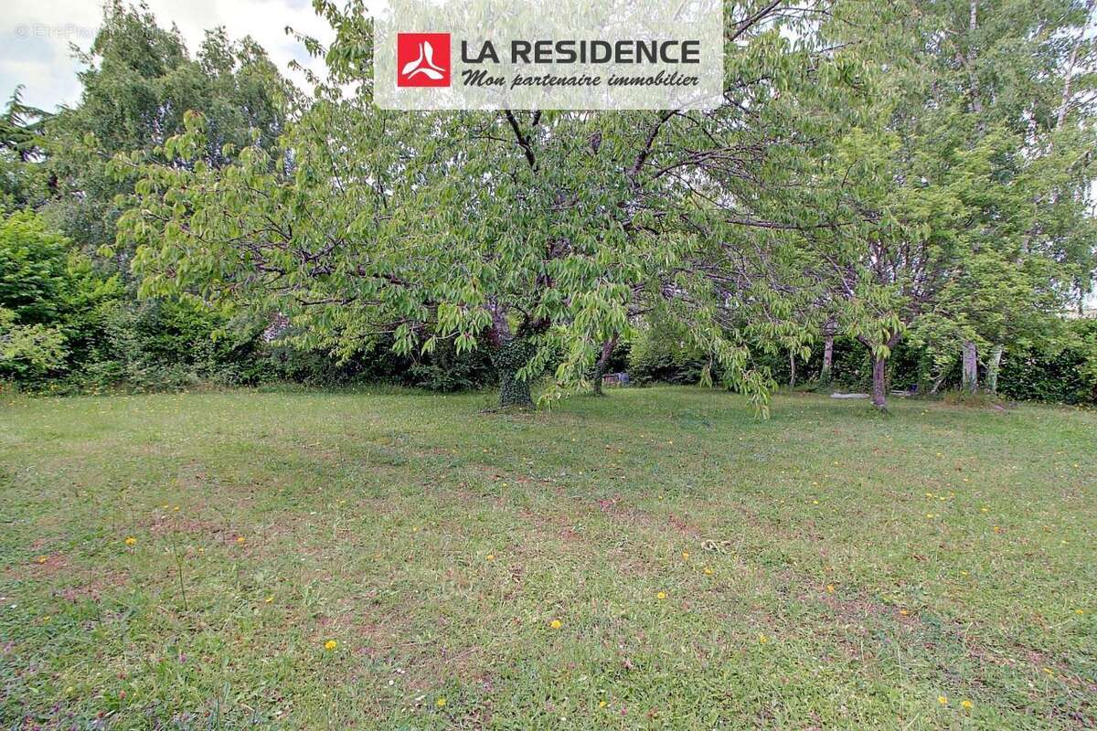Terrain à CHAMBOURCY