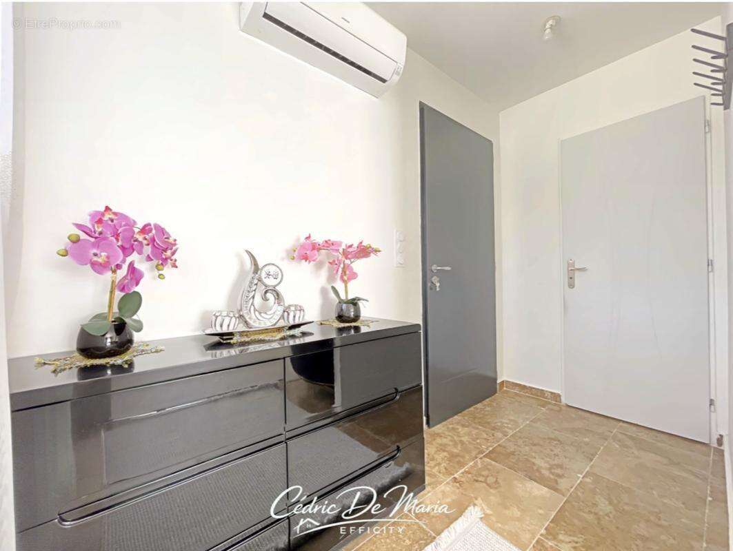 Maison à GINASSERVIS