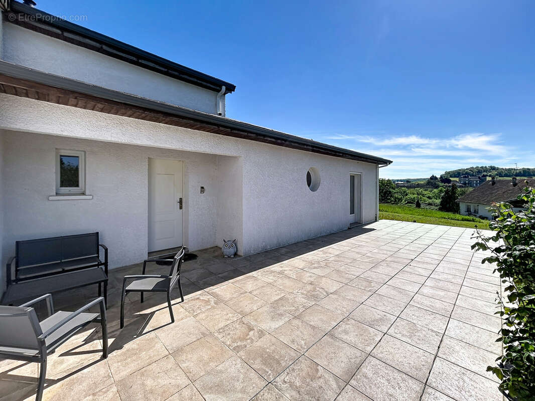 Maison à TERRASSON-LAVILLEDIEU