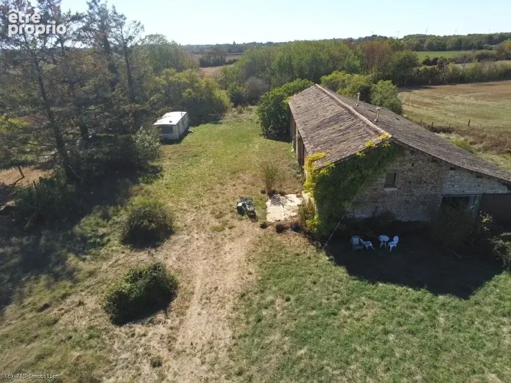 Grange Rénovée : Comprenant 4 Chambres et Terrain de 4382m² - photo 37