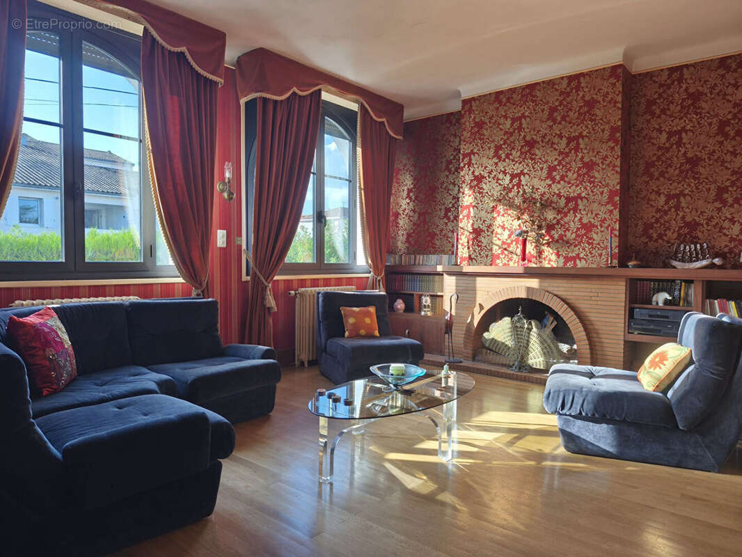 Ens. immobilier, 7 pièces, 172 m2 COGNAC - photo 3