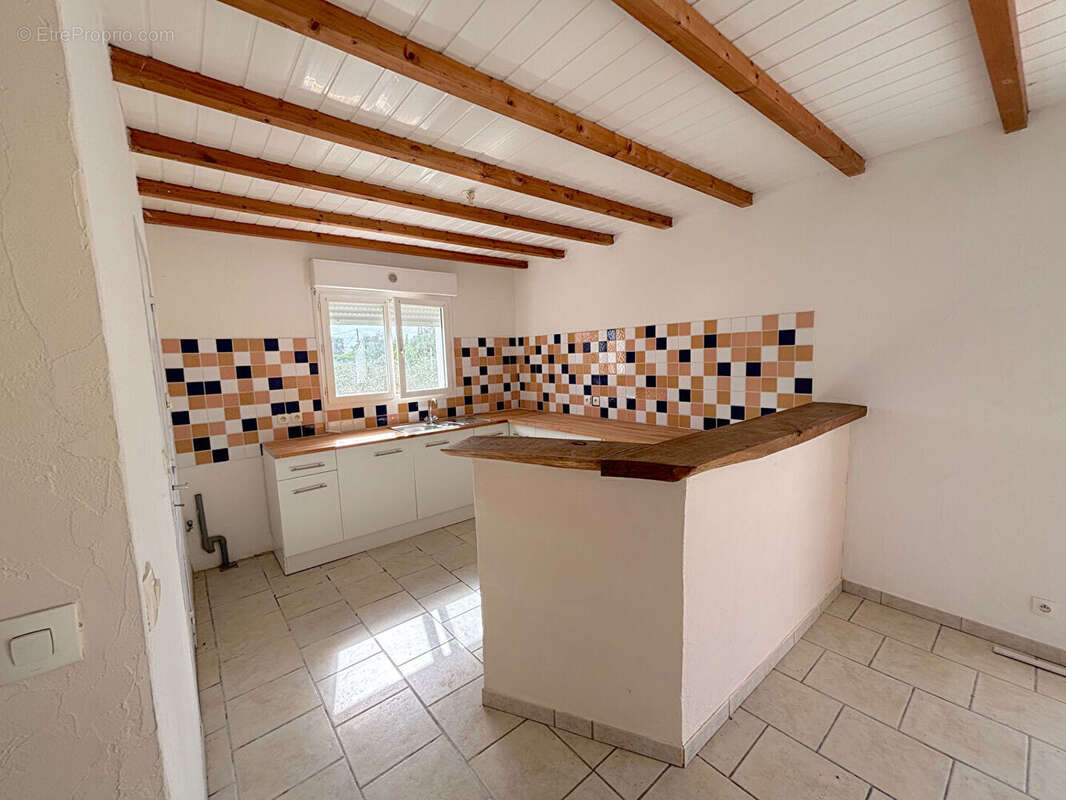 Maison à CORME-ROYAL