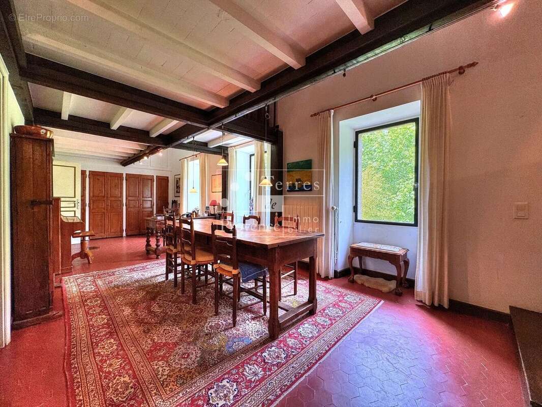 Maison à ENTRECASTEAUX