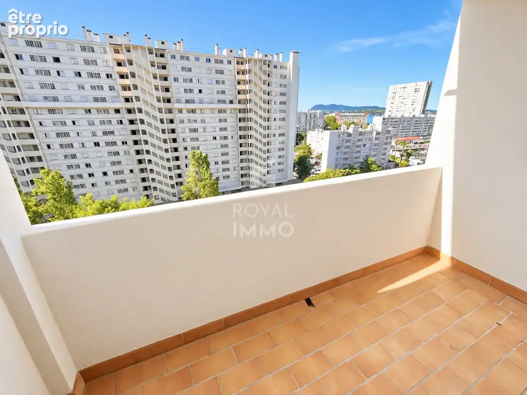Le Mourillon - T3 avec balcon - proche commerces et commodités - photo 10