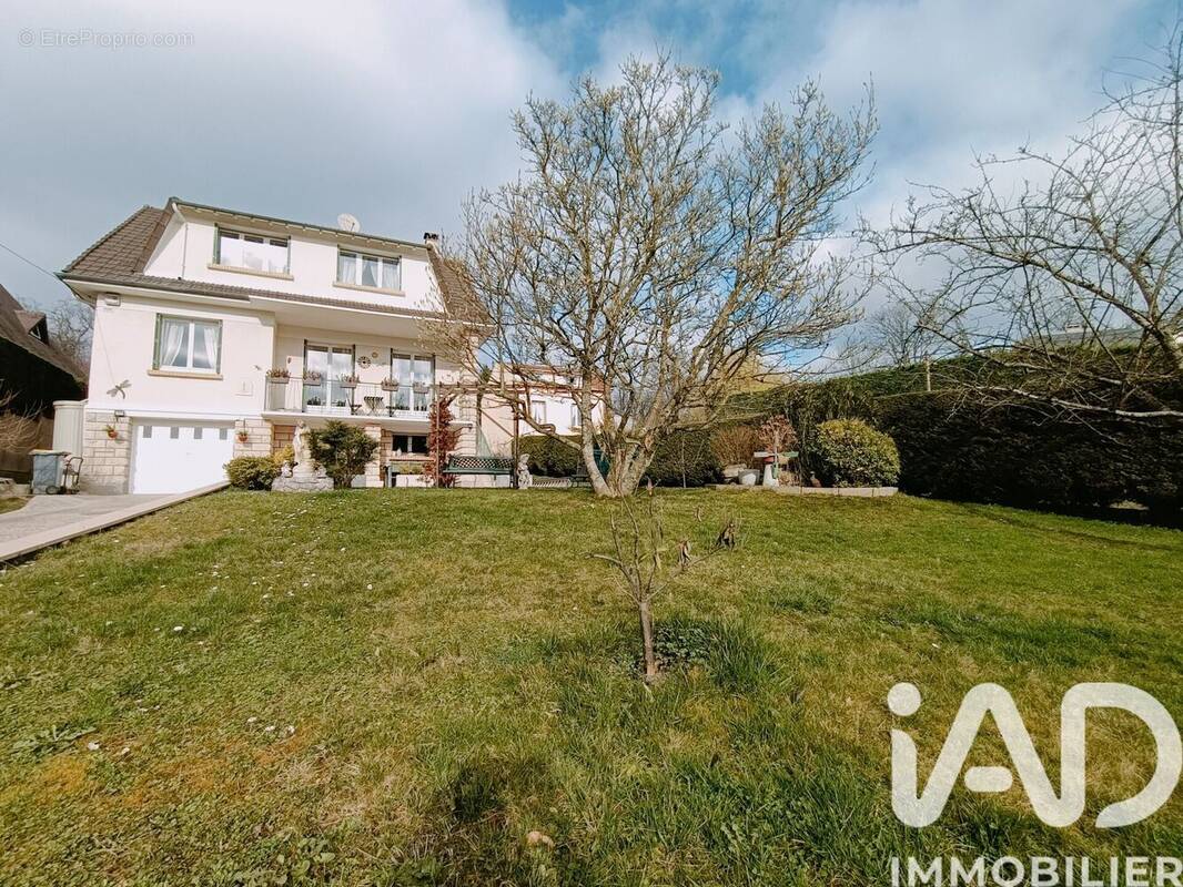 Photo 1 - Maison à MONTMORENCY