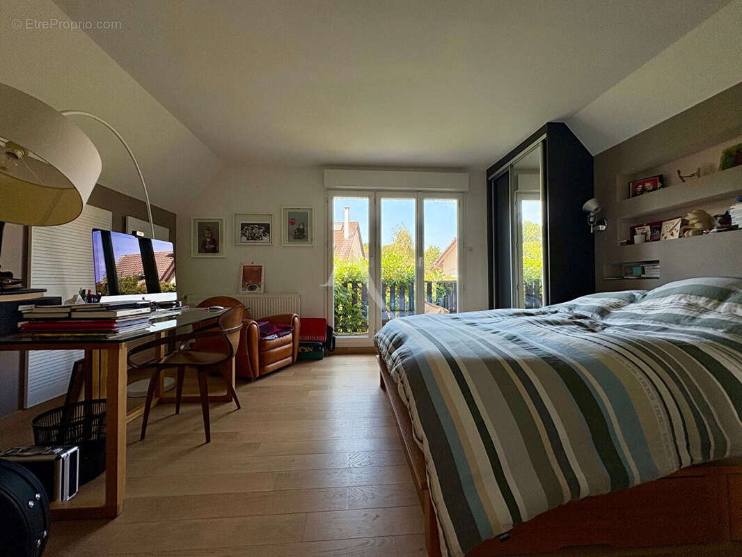 Maison Bures Sur Yvette 162.20 m2 - photo 9