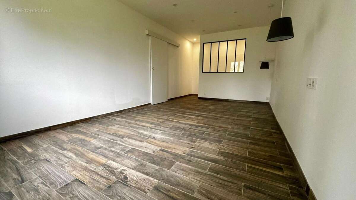 Propriété d'exception  221 m² de luminosité sur  presque 3 000 m² de terrain - photo 11